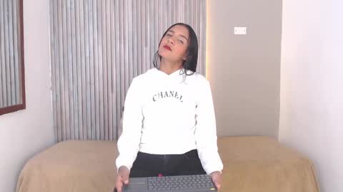 Snapshot of tiana_glow chatting on 12-03-24, 09:23 tihana online show from 12-03-24, 09:23