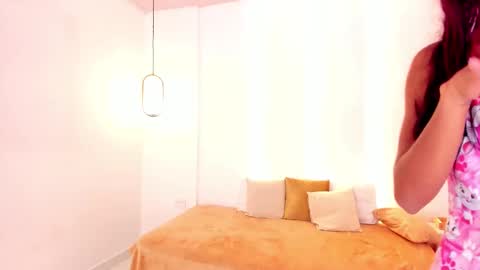 Snapshot of tiana_glow chatting on 03-05-25, 02:14 tihana online show from 03-05-25, 02:14
