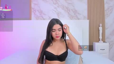 Snapshot of tianaglow4 chatting on 11-11-25, 12:05 tianaglow4 online show from 11-11-25, 12:05