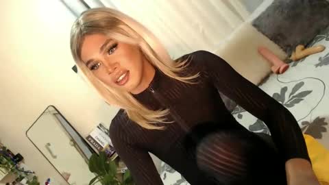 Sam online show from 02-20-25, 05:44