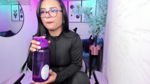 Tiara  online show from 04-12-26, 03:28