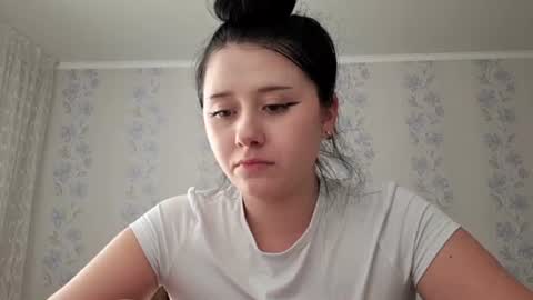 Snapshot of tiastinner chatting on 07-14-26, 05:12 Margo online show from 07-14-26, 05:12