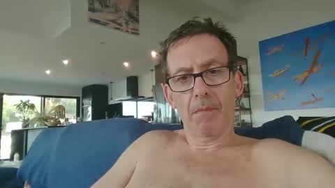 JustMe online show from 12-31-24, 05:07