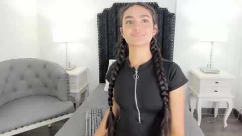 tifanny_lorenns online show from 03-09-26, 11:36