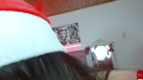 Tifanny online show from 12-23-25, 02:09