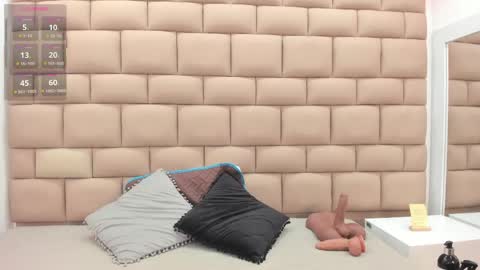 Tifanny  online show from 04-20-26, 11:46