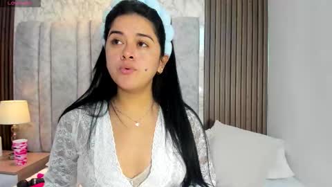 Snapshot of tifany__ross chatting on 10-24-25, 08:38 Tiff3 online show from 10-24-25, 08:38