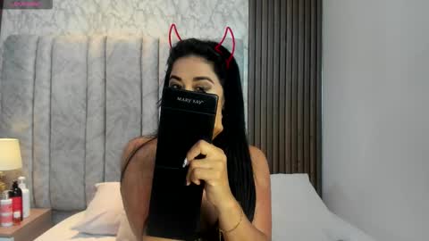 Snapshot of tifany__ross chatting on 10-25-25, 09:09 Tiff3 online show from 10-25-25, 09:09