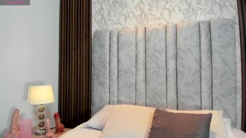 Snapshot of tifany__ross chatting on 11-10-25, 08:19 Tiff3 online show from 11-10-25, 08:19