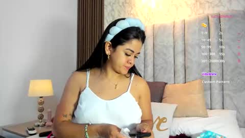 Snapshot of tifany__ross chatting on 11-22-25, 09:36 Tiff3 online show from 11-22-25, 09:36