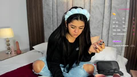 Snapshot of tifany__ross chatting on 11-24-25, 09:03 Tiff3 online show from 11-24-25, 09:03