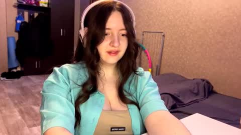 Snapshot of tifany_tv chatting on 11-10-25, 06:40 Kate online show from 11-10-25, 06:40