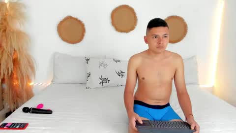 tifanyrossii online show from 04-19-26, 08:55