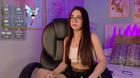 Snapshot of tifanywolf_ chatting on 11-23-25, 06:57 Tifanny online show from 11-23-25, 06:57