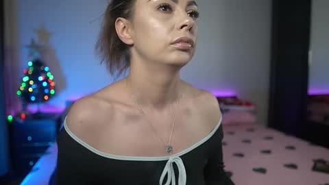 Tiffany online show from 12-21-25, 09:11