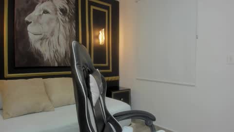 T I F F A N N Y online show from 03-12-26, 12:00