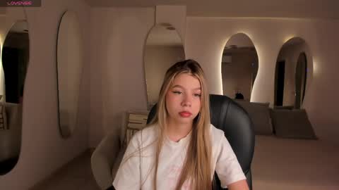Tiffanny Sins online show from 05-27-26, 03:03