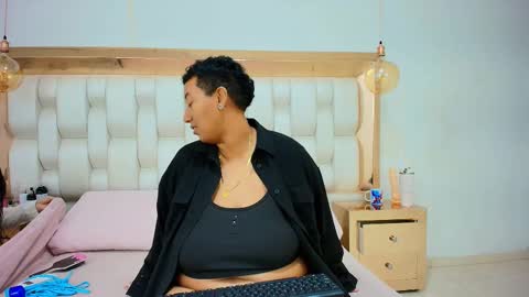 Tiffany and Stacy online show from 02-15-26, 09:41