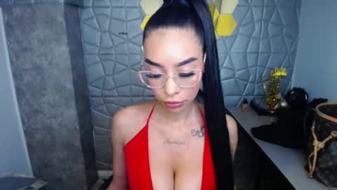 Snapshot of tiffany_1m chatting on 03-12-25, 12:26 tiffany_1m online show from 03-12-25, 12:26