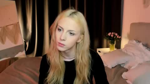 Snapshot of tiffany_king chatting on 06-04-26, 06:19 Tiffany online show from 06-04-26, 06:19