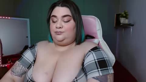 Snapshot of tiffany_laurens chatting on 12-24-24, 03:49 dont forget ask for custom vids online show from 12-24-24, 03:49