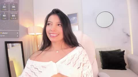 Snapshot of tiffany_low chatting on 11-08-25, 01:33 tiffany_low online show from 11-08-25, 01:33