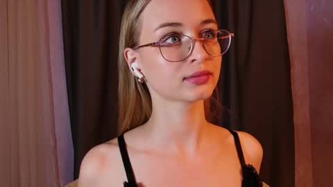 Tiffany online show from 02-21-26, 04:08