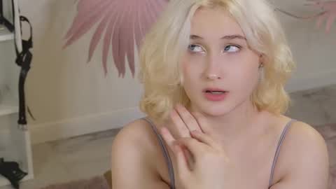 Snapshot of tiffanyjons chatting on 10-04-25, 05:22 tiffanyjons online show from 10-04-25, 05:22