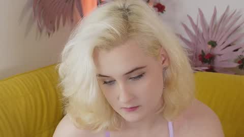 Snapshot of tiffanyjons chatting on 10-12-25, 05:34 tiffanyjons online show from 10-12-25, 05:34