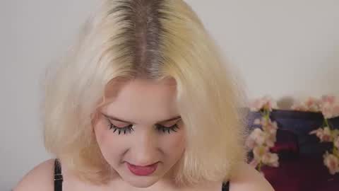 Snapshot of tiffanyjons chatting on 11-16-25, 05:40 tiffanyjons online show from 11-16-25, 05:40