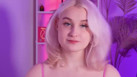 Snapshot of tiffanyjons chatting on 11-26-25, 05:47 tiffanyjons online show from 11-26-25, 05:47