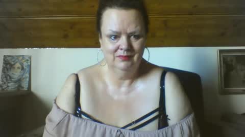 TiffanyMature online show from 03-17-26, 08:17
