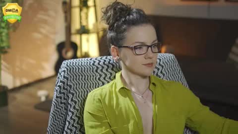 tiffanyriox online show from 03-20-26, 12:48