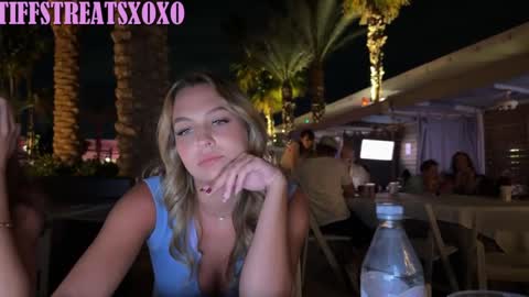 Tiffstreatsxoxo online show from 04-22-26, 03:42