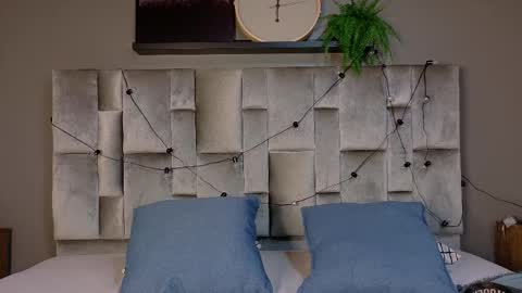 Snapshot of tiffvalentinee_ chatting on 11-10-25, 08:08 Tiffany online show from 11-10-25, 08:08