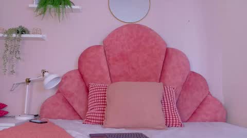 Tiffany  online show from 02-18-26, 08:27