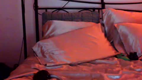 Tiggity23 come stroke my 9 cock with ne online show from 03-04-26, 11:38