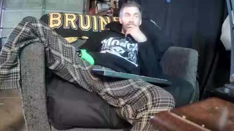 Tiggity23 come stroke my 9 cock with ne online show from 04-26-26, 04:37