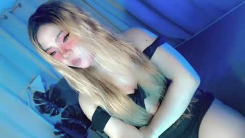 Snapshot of tight_elliana chatting on 07-26-26, 09:32 tight_elliana online show from 07-26-26, 09:32