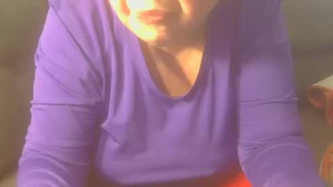 Snapshot of tight_kitty55 chatting on 10-20-25, 07:03 tight Kitty55 online show from 10-20-25, 07:03