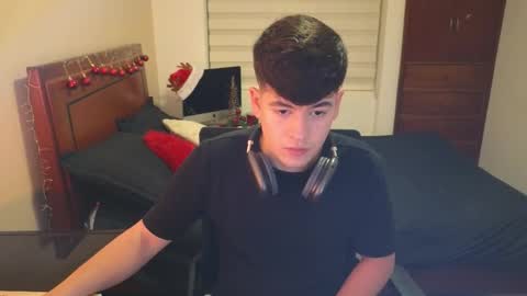 Camilo online show from 11-15-25, 10:48