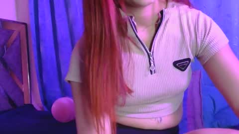 Snapshot of tiiny_emiily chatting on 06-03-26, 02:03 TIINY Special show when it reaches 10000 flowers online show from 06-03-26, 02:03