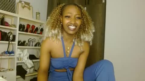 Snapshot of tilly_ebony chatting on 07-21-26, 11:34 Tilly online show from 07-21-26, 11:34