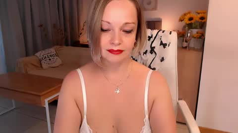 Tilly online show from 04-25-26, 08:28