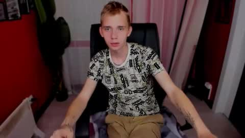 Snapshot of tim_blackk chatting on 10-08-25, 10:35 Tim online show from 10-08-25, 10:35