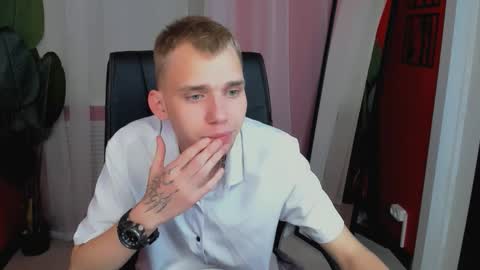 Snapshot of tim_blackk chatting on 10-16-25, 08:54 Tim online show from 10-16-25, 08:54