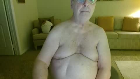 Snapshot of timealone120000 chatting on 10-18-25, 12:02 timealone120000 online show from 10-18-25, 12:02