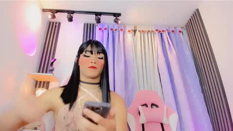 Hallie And Annie online show from 03-05-25, 12:38