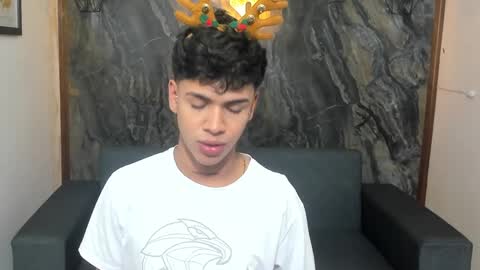 Snapshot of timmy_king777 chatting on 12-22-24, 01:01 Timmy King -. online show from 12-22-24, 01:01