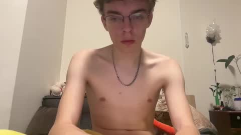 Snapshot of timveret chatting on 03-11-25, 07:03 Wizard online show from 03-11-25, 07:03